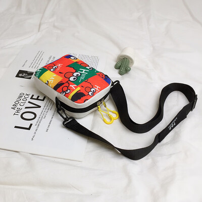 

2019 new casual fashion ugly sesame street canvas bag female cute cartoon simple versatile shoulder Messenger bag