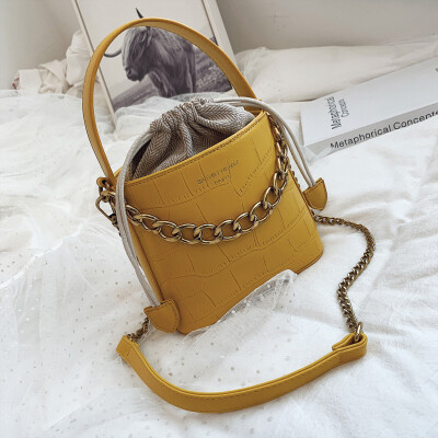 

Tailored Fashion Women Serpentine Leather Crossbody Bags Messenger Bucket Bag Handle Bag