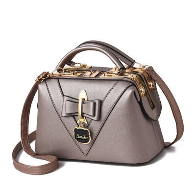 

Small bag 2019 summer new wave female bag Korean version of the fresh fashion single shoulder Messenger steel clip small bag