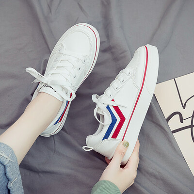 

2019 autumn new small white womens shoes Korean style white shoes red super-fire plate shoes casual autumn tide shoes