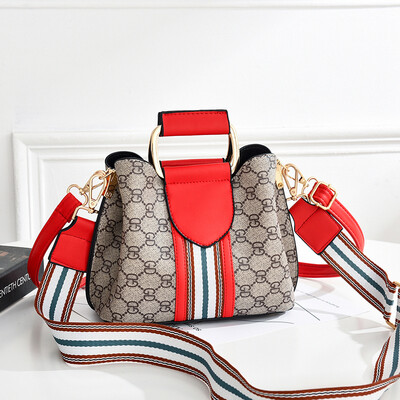 

Womens Large-capacity Bag Summer Korean Version Fashion Baitao Broadband Slant Bag Womens One-shoulder Bag