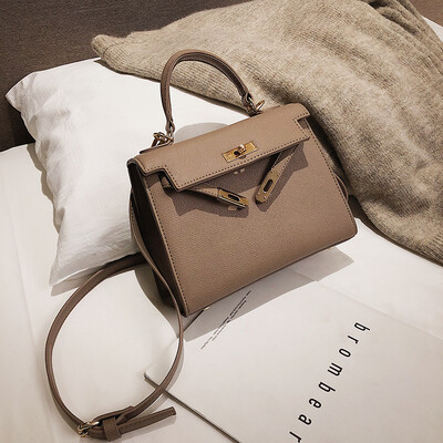 

Spring new small bag female 2019 new wave Korean version of the wild slung shoulder shoulder portable fashion texture Kelly bag