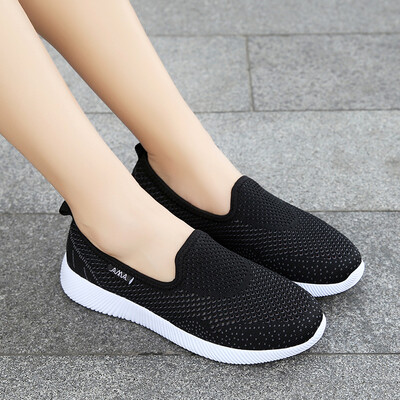 

Womens shoes for the elderly breathable soft-soled casual shoes light mesh shoes summer mesh shoes mother old Beijing shoes white