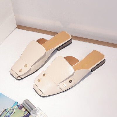 

2019 new retro rivets flat-soled slippers casual Internet celebrities semi-towed Muller shoes summe