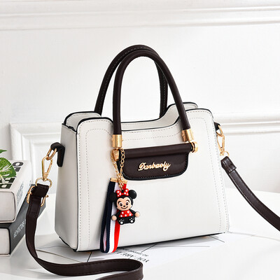 

Baggage ladies summer large capacity handbag soft Korean version of Baitao slanting INSS simple fashion single shoulder
