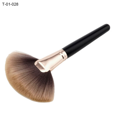 

1Pc Fan-Shaped Concealer Facial Makeup Brush Flat Top Powder Foundation Tool