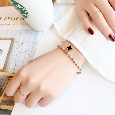 

Four-leaf clover bracelet ladies simple student temperament bracelet