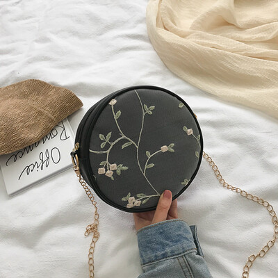 

Small fresh fairy fashion embroidered chain slung small round bag 2019 summer new temperament wild shoulder bag