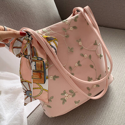 

Small fresh bag leisure net red fashion womens bag 2019 summer new tide shoulder bag embroidered Messenger bag