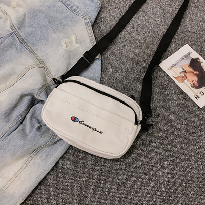 

Bag female 2018 new autumn&winter retro simple Korean version of the shoulder slung versatile small square bag solid color casual handbag
