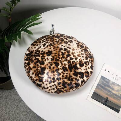 

Pepe net red with leather Leopard berets Korean ladies autumn&winter fashion Joker painter Hat Pumpkin Hat tide