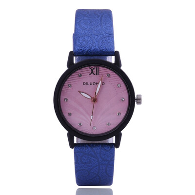 

Irregular belt student watch female model diamond scale