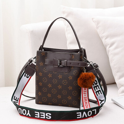 

Single shoulder bag womens new fashion bucket bag Korean version of Joker Messenger bag large capacity portable womens bag