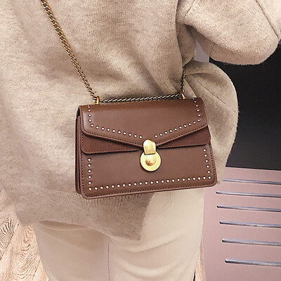 

Bag female 2019 new wave Korean version of the wild chain shoulder Messenger bag net red texture fashion rivet small square bag