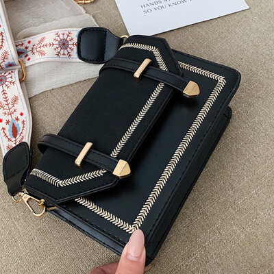 

Bag woman 2019 summer new style Korean version fashion simple solid color belt buckle decoration single shoulder slanting womens