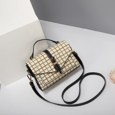 

In summer ins ultra-hot portable girls are in vogue in Korean version of Joker shoulder bag messenger bag