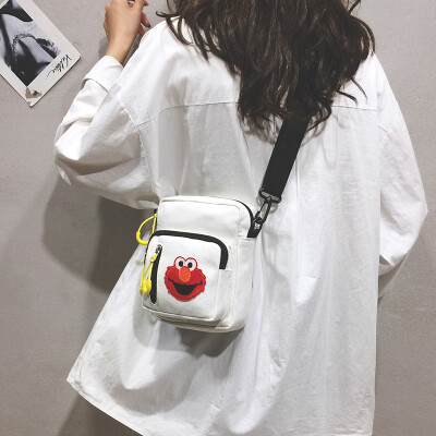 

Net red foreign small bag female bag 2019 new fashion canvas bag summer small fresh wild ins messenger bag