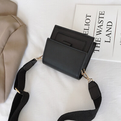 

Summer Sen wide shoulder belt small square bag 2019 new foreign gas mini womens bag advanced feeling single shoulder bag slanted