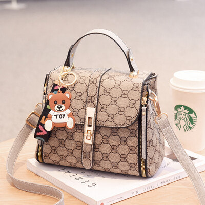 

On the new wave of womens handbags Korean version of simple Joker fashion 2018 ladies shoulder bag messenger bag