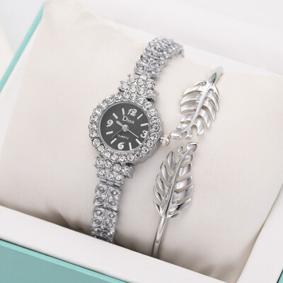 

RM Light Luxury Lady Temperament Watch Leaf Bracelet Set Chain Watch Birthday Gift