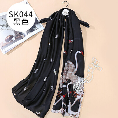 

New red-crowned crane simulation silk scarf thin summer silk scarf ladies air conditioning sunscreen shawl beach towel SK044