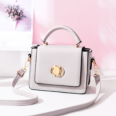 

Womens bag summer new fashion shoulder bag Korean version of simple Joker Lady Messenger bag