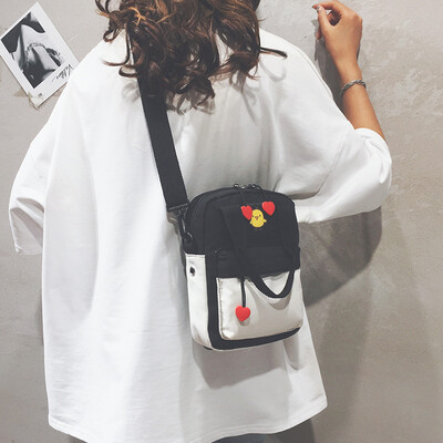

Small fresh Harajuku student small bag female 2019 fashion wild wide shoulder strap shoulder Messenger bag portable canvas bag