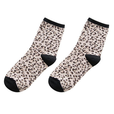 

Vintage Leopard Print Breathable Cotton Women Elastic Middle Tube Crew Socks