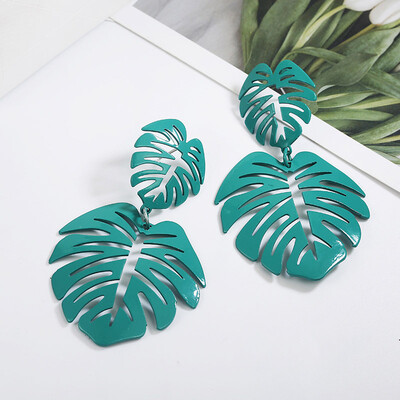 

Women Hollow Out Leaf Shape Exquisite All-match Casual Concise Dangle Earrings