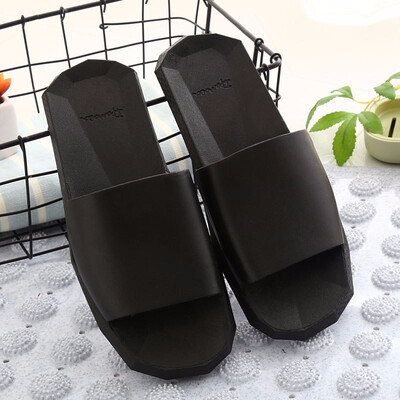 

2019 slippers men&women new black&white couple Korean version of the indoor home bathroom slippers fashion non-slip outdoo