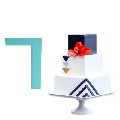 

1 Pcs Plastic Sawtooth Cake Scraper Edges Fondant Cream Mousse Blade Dough Smoother Tool DIY Decorating Spatula