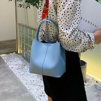 

Advanced sense bag foreign gas bucket bag fashion handbag female bag 2019 new French small scarf scarves bag