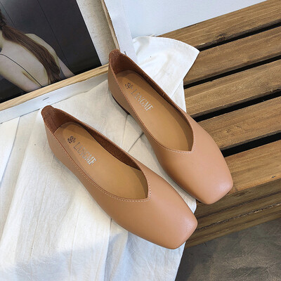 

Spring 2019 new Korean version of retro grandma shoes shallow Joker flat shoes womens shoes square flat with bean shoes