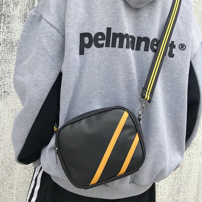 

Korean sports shoulder bag fashion leather shoulder bag outdoor leisure bag youth messenger bag
