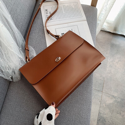 

Qiao Bani 2019 new European&American style fashion simple solid color lock flip cover bag shoulder diagonal trend handbags