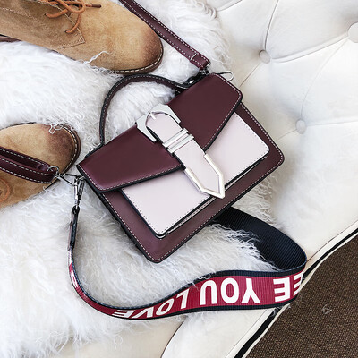 

On the new small bag women 2019 new fashion Korean simple handbag wide shoulder small square bag shoulder Messenger bag
