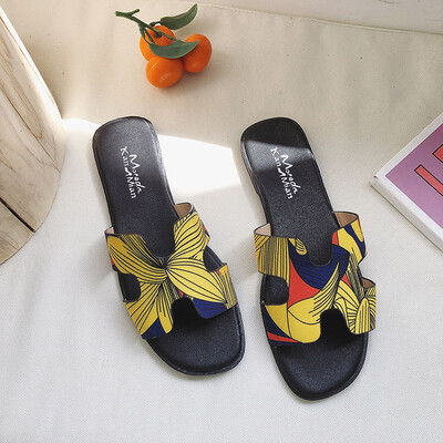 

Slippers Female Wears Korean Printed Flat Bottom One-Word Slipper Beach Rome Cold Slipper Moisture Outside Summer