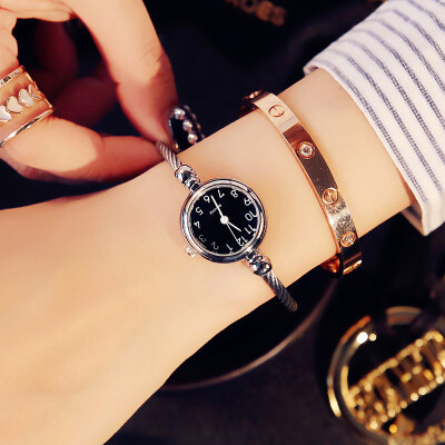 

Ins small dial watch womens mini retro fine chain bracelet watch simple Korean leisure atmosphere