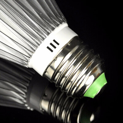 

〖Follure〗New E27 9W 85265V 18LED Home Motion Control Sensor light Lamp Bulb