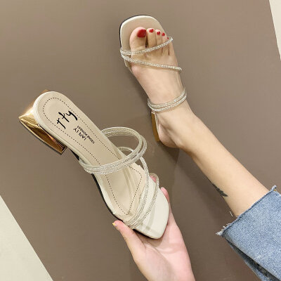 

Fairy wind sandals women wear a hundred pieces of fashion heel medium heel water drill skirt slippers one word the other