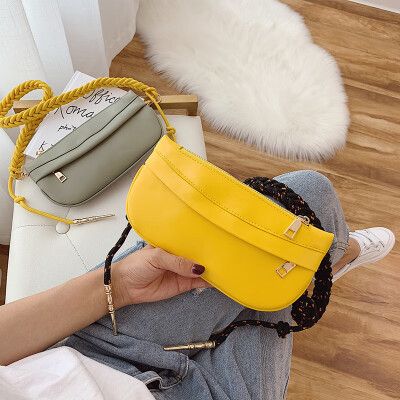 

Small bag female Korean version of the fashion simple shoulder Messenger bag wild casual pockets chest bag tide