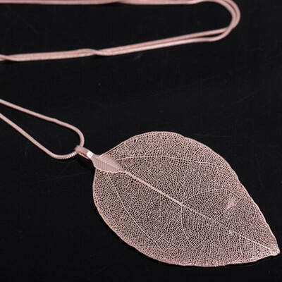 

Rinhoo Sweater Coat Necklaces Ladies Girls Special Leaves Leaf Dress Pendant Necklace Long Chain Jewelry for Women Gift