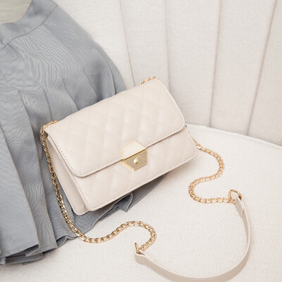 

Chaozhou Korean version of westernized ladiesbag fashion embroidery chain single shoulder small square bag