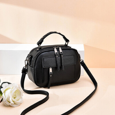 

In summer the new ladiesbags are popular in Korean version The same fashion is square ladies bags with all kinds of slanting b