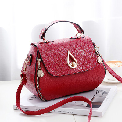 

In summer the new little girl Han Pai Chao handbag is stylish&simple