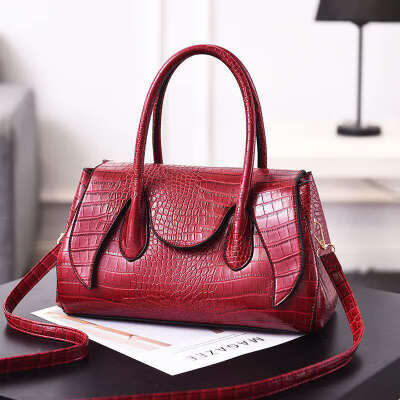

2019 new fashion cool trend handbag fashion handbags Europe&America big bag casual shoulder bag