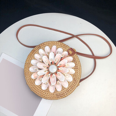 

Tailored Circle Handwoven Round Retro Shell Rattan Straw Beach Bag Crossbody