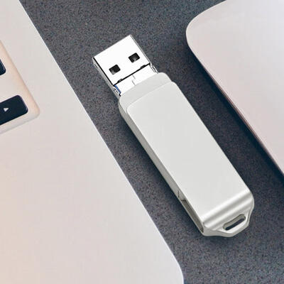 

Portable Metal 2-in-1 USB 8pin Lightning Rotary Flash Drive USB 30 32GB Flash Memory Stick Pendrive