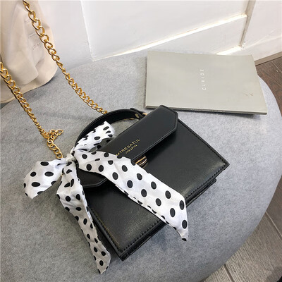

New small bag female 2019 new wave Korean version of the wild Messenger bag chain shoulder bag wave point scarf handbag