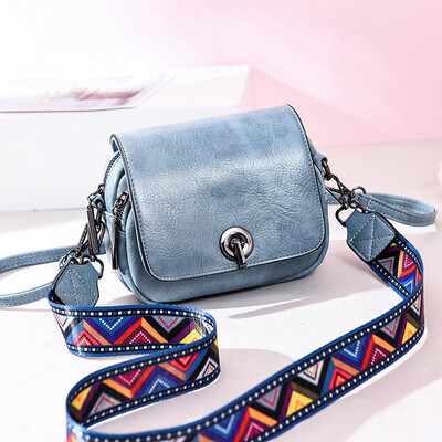 

In summer it is fashionable to have a new small bag a womans tide a stone pattern a hundred slanted arms a hundred shoulders